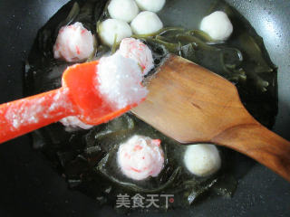 虾味球鱼丸海带汤的做法步骤：8
