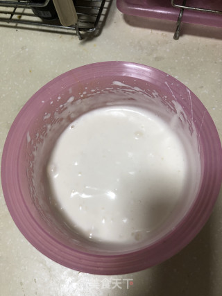 酸奶果干蛋糕的做法步骤：2
