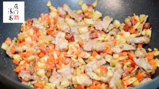 黑椒牛肉苦荞饭的做法步骤：6