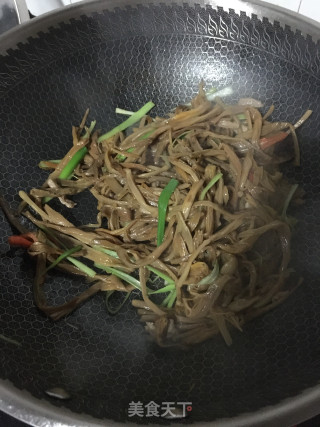 炒黄花菜的做法步骤：16
