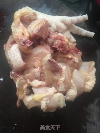 鸡肉鲍鱼炖西洋参的做法步骤：1