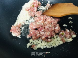 超好吃的韭菜炒粉条，巨下饭，连吃三天都不腻的做法步骤：3