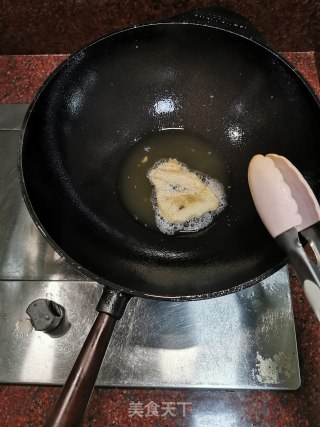 下饭菜～干锅茶树菇五花肉（附铸铁锅开锅方法）的做法步骤：13