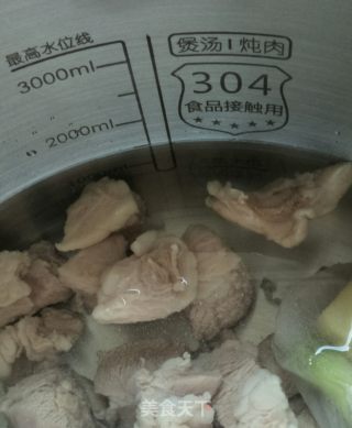 羊肉炖白萝卜的做法步骤：4