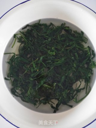 橄榄菜炖豆腐的做法步骤：2