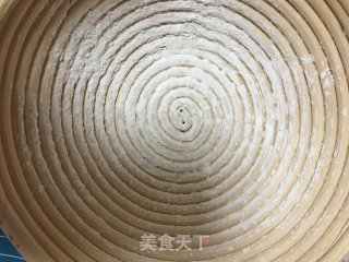火龙果蔓越莓欧包的做法步骤：6