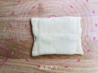 咸蛋黄肉松吐司的做法步骤：5