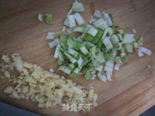 香辣小八爪的做法步骤：2