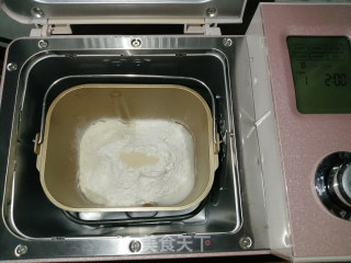 花形豆沙面包的做法步骤：1