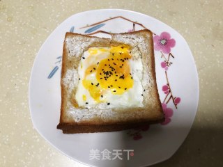 煎烤鸡蛋火腿吐司的做法步骤：4
