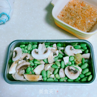 毛豆海米蘑菇蒸豆腐的做法步骤：3