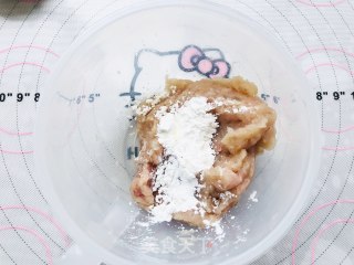宝宝辅食：自制宝宝虾肠的做法步骤：3