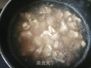 板栗炖鸡腿的做法步骤：3