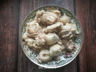 板栗炖鸡腿的做法步骤：4