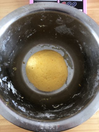 新手也可以做的 ????南瓜馒头的做法步骤：7