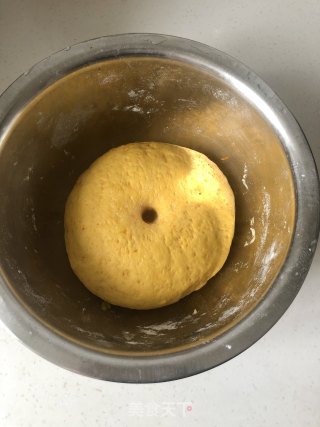 新手也可以做的 ????南瓜馒头的做法步骤：8