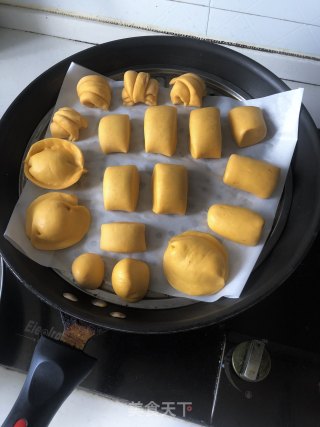 新手也可以做的 ????南瓜馒头的做法步骤：10