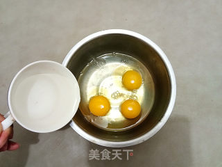 葱香鸡蛋泡泡的做法步骤：3
