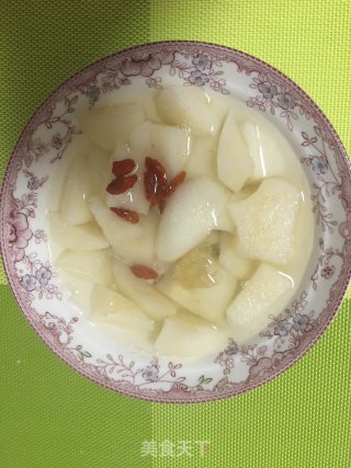 枸杞雪梨汤的做法步骤：4