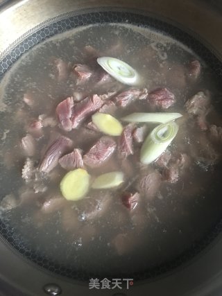 私房烧牛肉的做法步骤：3