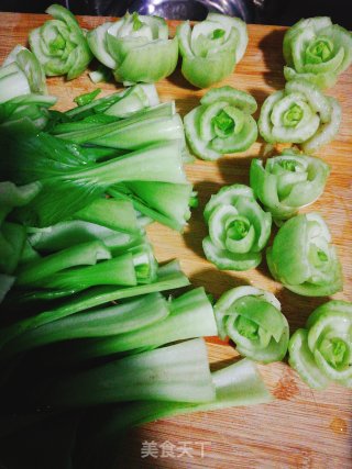 蒜香油菜的做法步骤：1