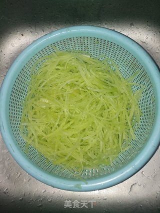 凉拌笋丝的做法步骤：2