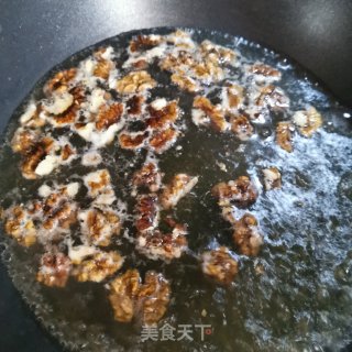 快手琥珀核桃的做法步骤：3