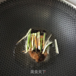 佛手瓜炒海参的做法步骤：8