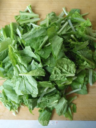 小白菜炒油豆腐的做法步骤：2