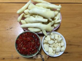 剁椒仔姜的做法步骤：1