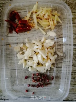 宫保鸡丁的做法步骤：3