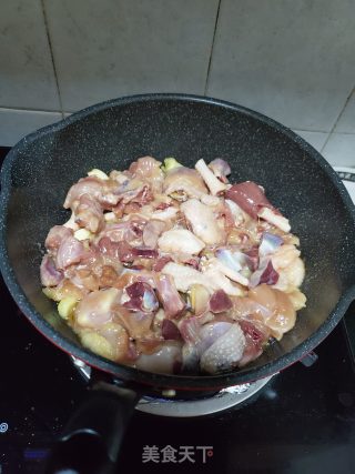 三杯鸡的做法步骤：6