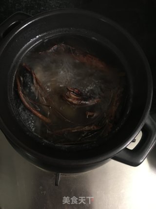 五指毛桃煲乌鸡的做法步骤：8