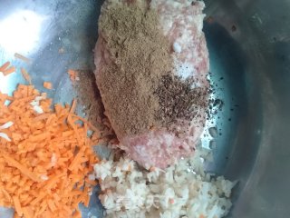 香酥莲藕丸的做法步骤：3