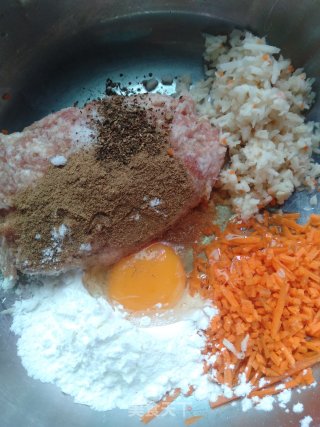 香酥莲藕丸的做法步骤：4