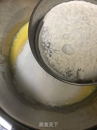 十寸戚风蛋糕的做法步骤：3