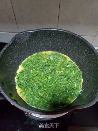 韭菜蛋饼的做法步骤：4