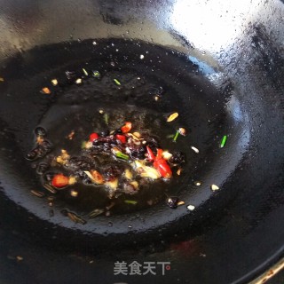 豆瓣酱炒凉粉的做法步骤：3
