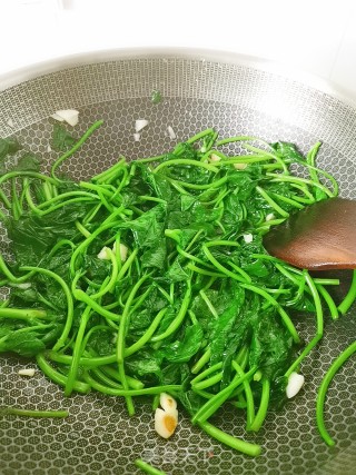 青炒番薯叶的做法步骤：5