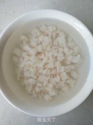 泡椒牛肉藕丁的做法步骤：3