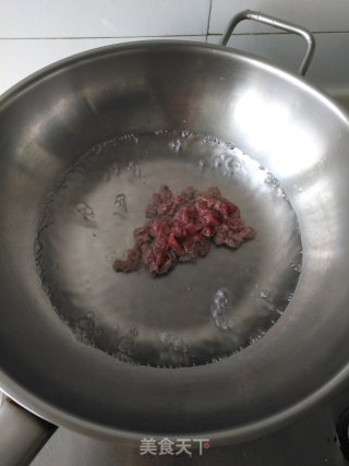 泡椒牛肉藕丁的做法步骤：4