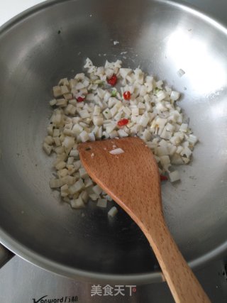 泡椒牛肉藕丁的做法步骤：7