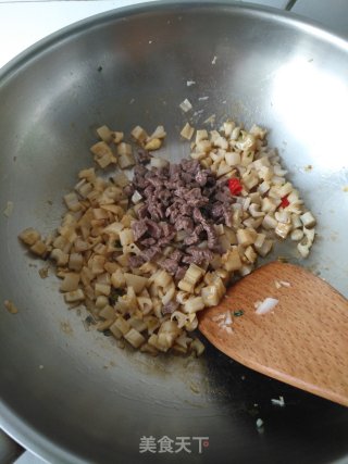 泡椒牛肉藕丁的做法步骤：9