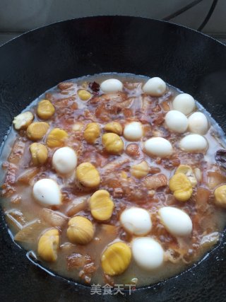 红烧肉炖板栗和鹌鹑蛋的做法步骤：5