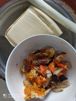 蟹黄葱烧豆腐的做法步骤：2