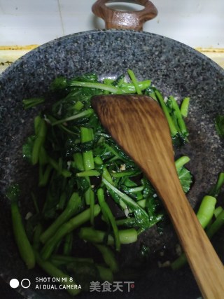 蒜炒 菜心的做法步骤：6