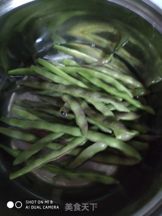 芸豆炒肉丝的做法步骤：2