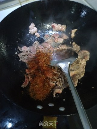 牛肉小炒的做法步骤：2