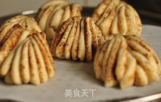 椒盐花卷的做法步骤：11