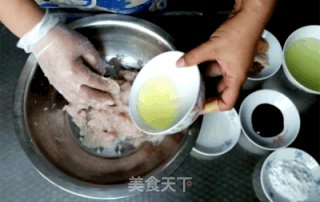 健胃补脾鱼肉肠的做法步骤：11